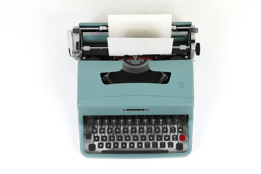 Máquina de escribir azul