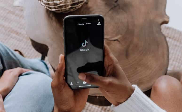 tiktok-celular-app